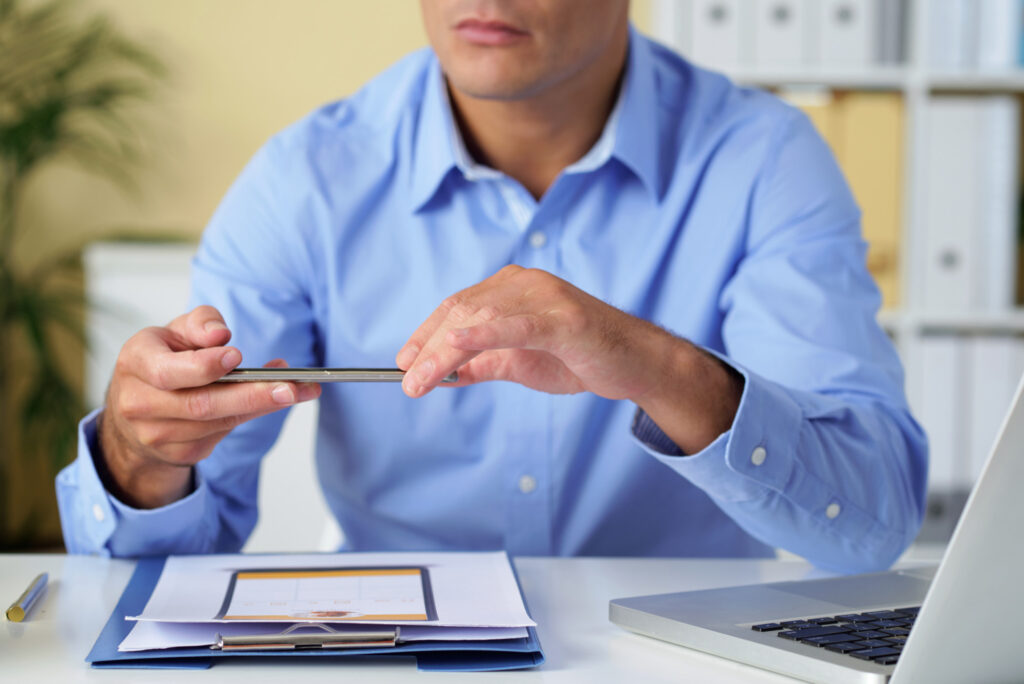 Como implementar uma política de reembolso eficiente